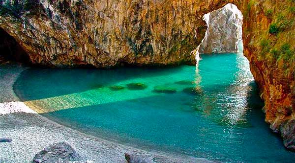 San Nicola Arcella, la spiaggia più bella della Calabria