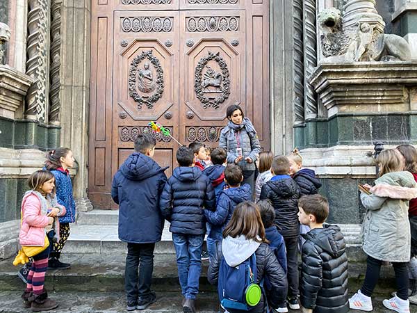 bambini piazza duomo firenze