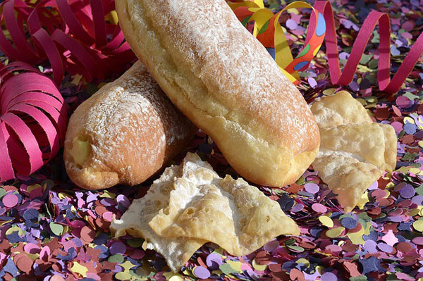 dolci di carnevale coriandoli