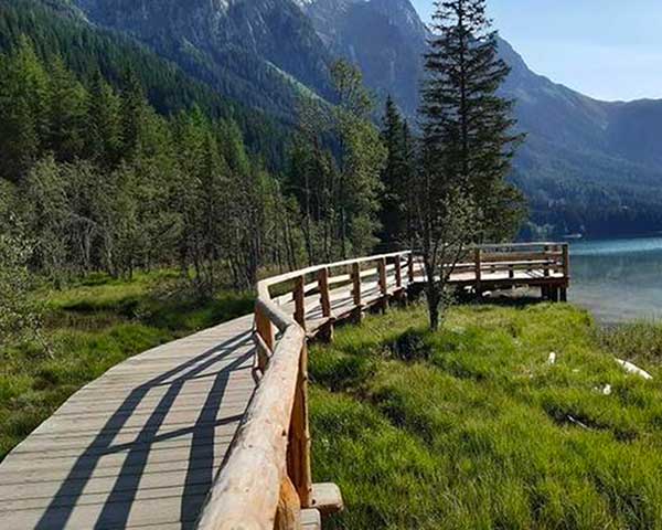 sentiero piedi nudi alto adige