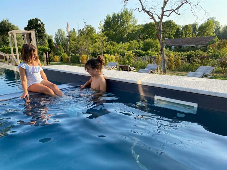 ponti di prima bambini in piscina